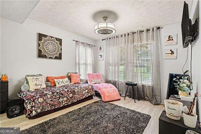 4238 Rocky Ledge Way, Snellville, GA 30039