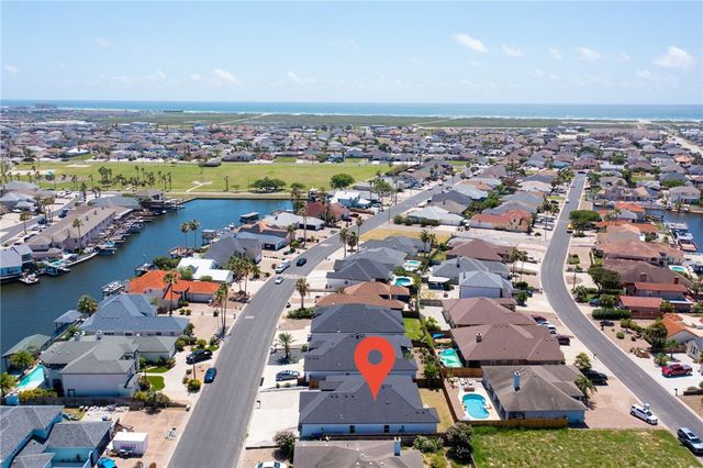 13833 Hawksnest Bay Dr, Corpus Christi, TX 78418