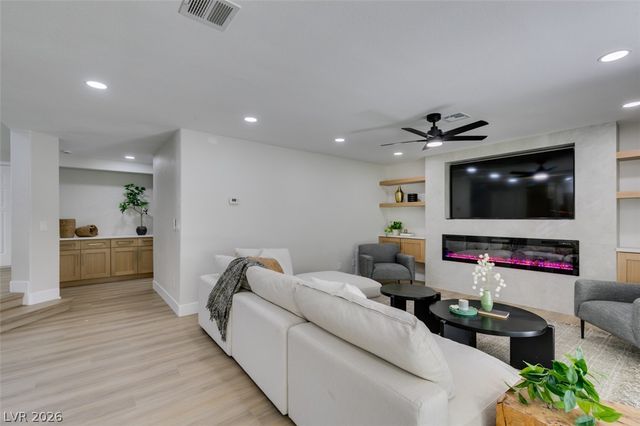 2729 Fire Water Court, Las Vegas, NV 89117