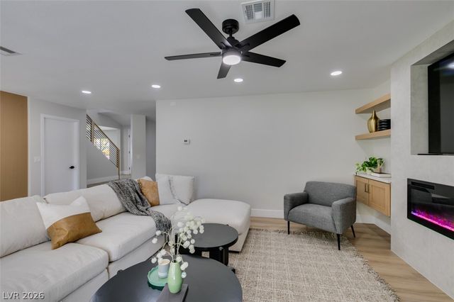 2729 Fire Water Court, Las Vegas, NV 89117
