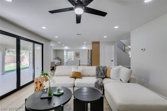 2729 Fire Water Court, Las Vegas, NV 89117