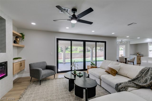 2729 Fire Water Court, Las Vegas, NV 89117