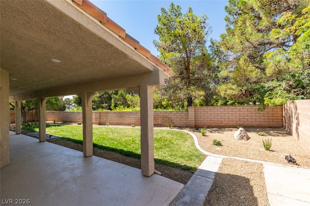 2729 Fire Water Court, Las Vegas, NV 89117