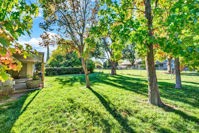 171 Mckinley Cir, Vacaville, CA 95687
