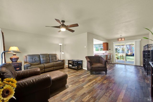 171 Mckinley Cir, Vacaville, CA 95687