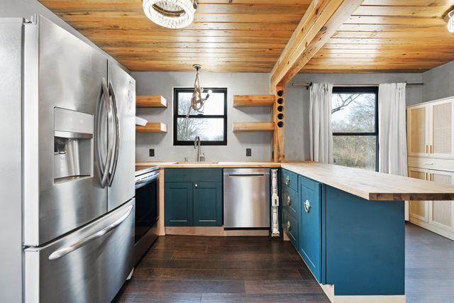 2108 Jones Cir, Nashville, TN 37207