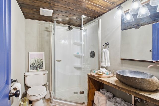 2108 Jones Cir, Nashville, TN 37207