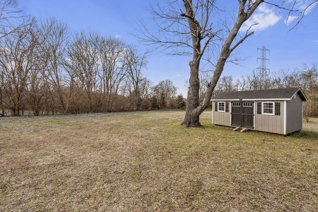 2108 Jones Cir, Nashville, TN 37207