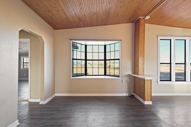 423 Mountain View Rd, Alpine, TX 79830