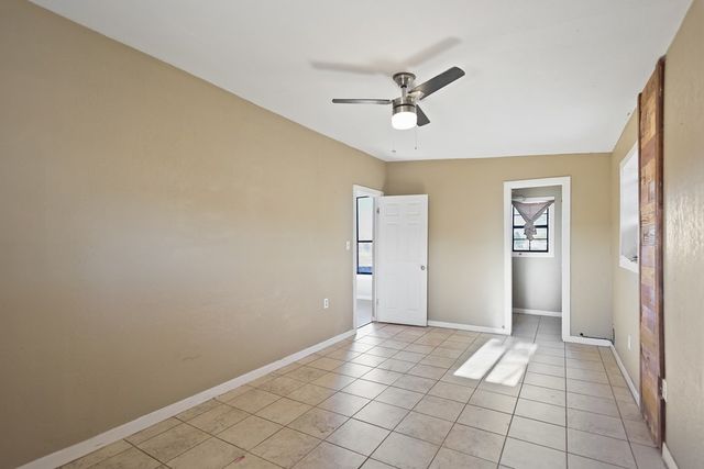 423 Mountain View Rd, Alpine, TX 79830