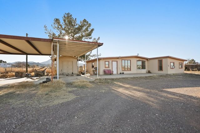 423 Mountain View Rd, Alpine, TX 79830
