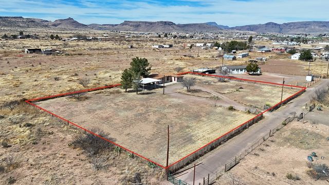 423 Mountain View Rd, Alpine, TX 79830