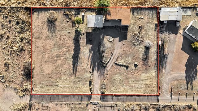 423 Mountain View Rd, Alpine, TX 79830