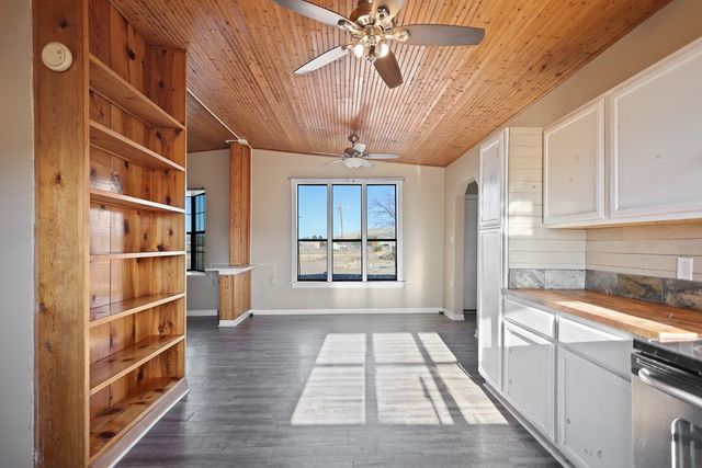 423 Mountain View Rd, Alpine, TX 79830