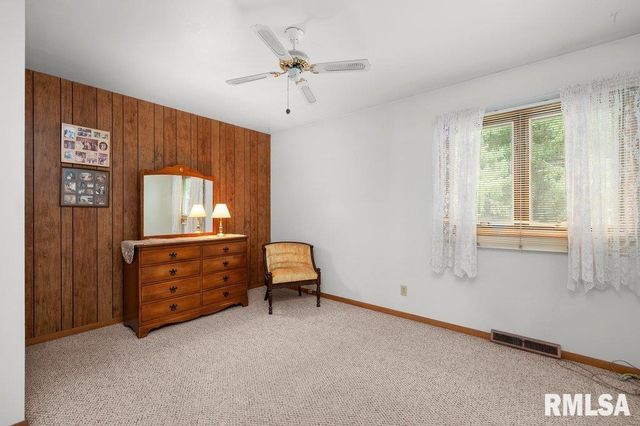 513 12TH Avenue, Hampton, IL 61256