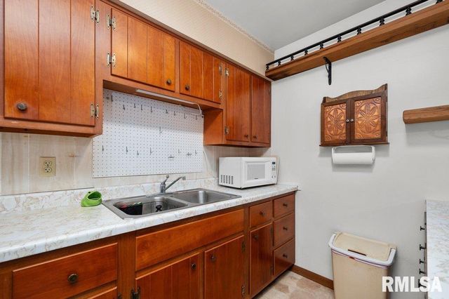 513 12TH Avenue, Hampton, IL 61256