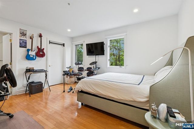 63 Eisenhower Drive, Cresskill, NJ 07626