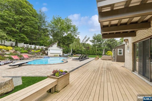 63 Eisenhower Drive, Cresskill, NJ 07626