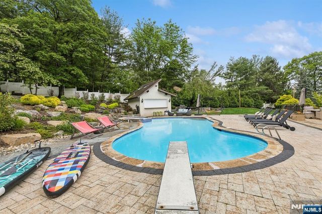 63 Eisenhower Drive, Cresskill, NJ 07626