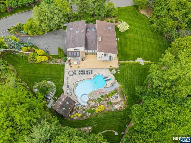 63 Eisenhower Drive, Cresskill, NJ 07626