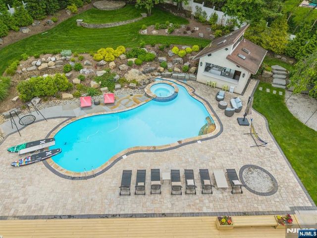 63 Eisenhower Drive, Cresskill, NJ 07626