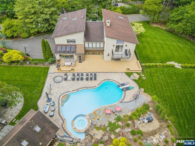 63 Eisenhower Drive, Cresskill, NJ 07626