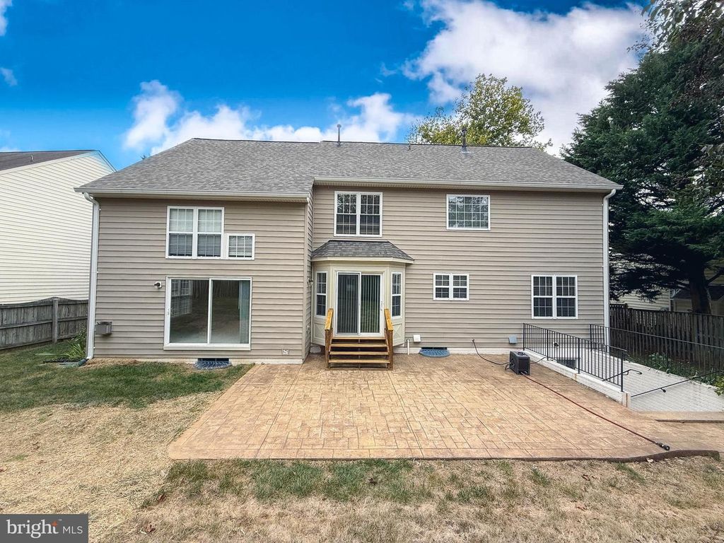 9179 WEATHERSFIELD DR, Bristow, VA 20136
