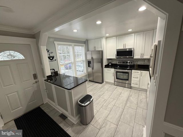 19347 LIBERTY HEIGHTS LN, Germantown, MD 20874