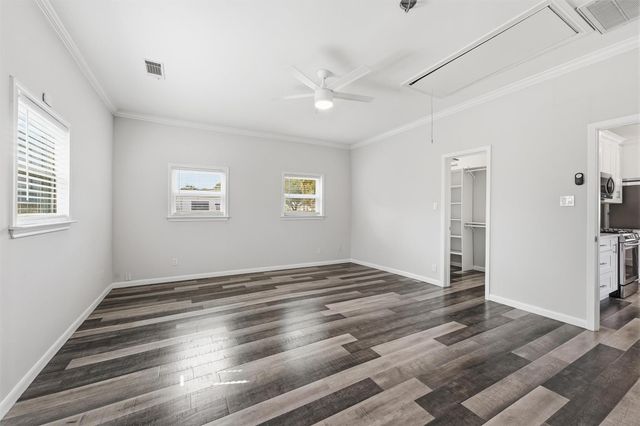 202 E 34th Street, Houston, TX 77018