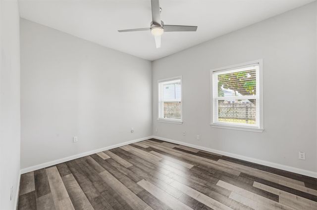 202 E 34th Street, Houston, TX 77018