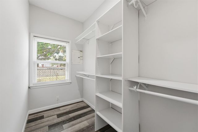 202 E 34th Street, Houston, TX 77018