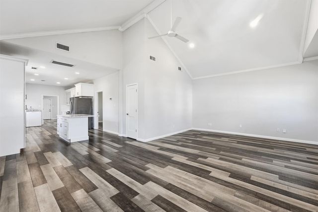 202 E 34th Street, Houston, TX 77018