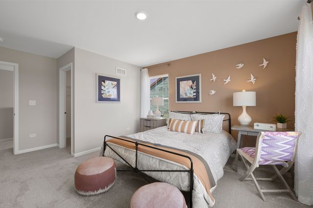 600 Lismore Circle, Elgin, IL 60124