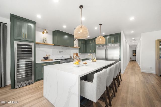 14 W BLUE RIDGE Way, Chandler, AZ 85248