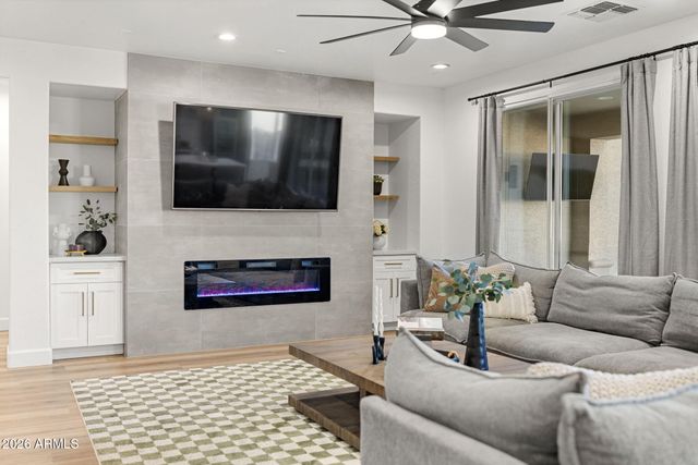 14 W BLUE RIDGE Way, Chandler, AZ 85248