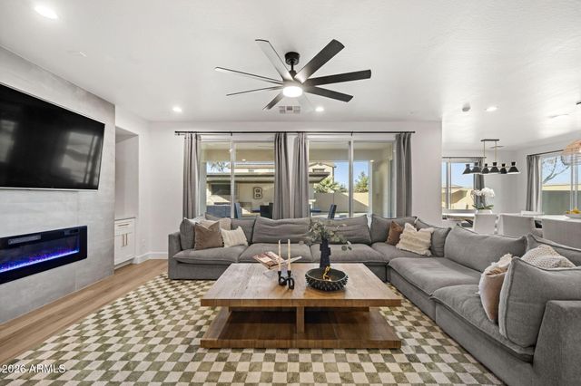 14 W BLUE RIDGE Way, Chandler, AZ 85248