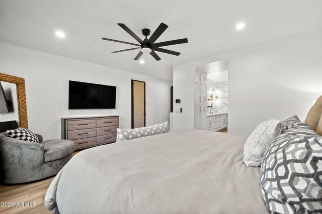 14 W BLUE RIDGE Way, Chandler, AZ 85248