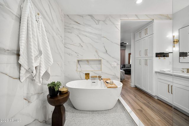 14 W BLUE RIDGE Way, Chandler, AZ 85248