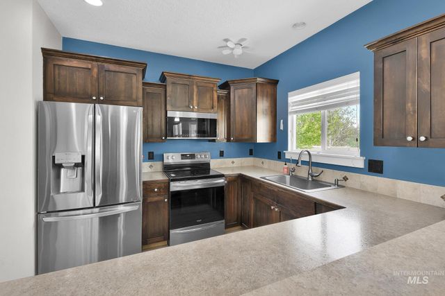 1935 S Sandcrest Way, Nampa, ID 83686