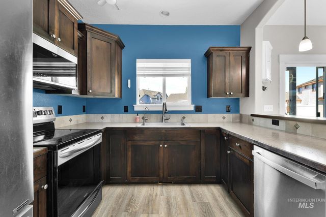 1935 S Sandcrest Way, Nampa, ID 83686