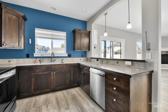 1935 S Sandcrest Way, Nampa, ID 83686