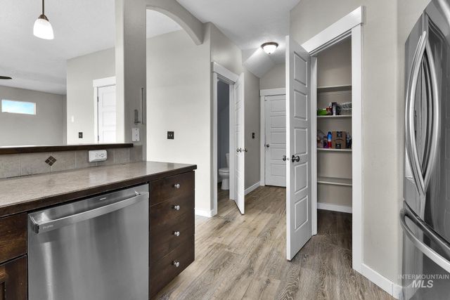 1935 S Sandcrest Way, Nampa, ID 83686