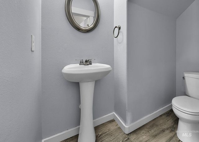 1935 S Sandcrest Way, Nampa, ID 83686