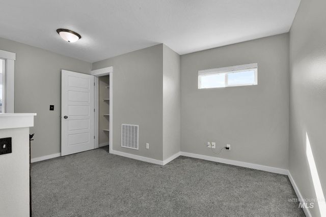 1935 S Sandcrest Way, Nampa, ID 83686