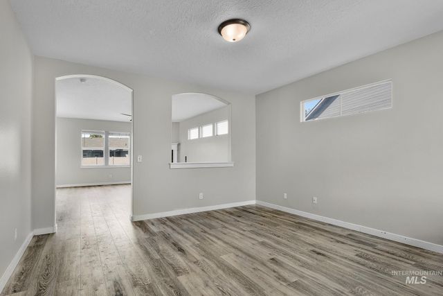 1935 S Sandcrest Way, Nampa, ID 83686