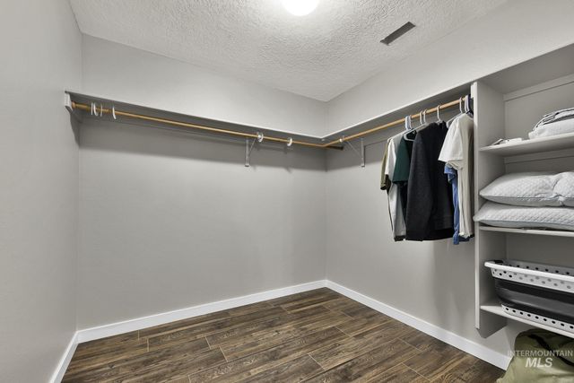 1935 S Sandcrest Way, Nampa, ID 83686