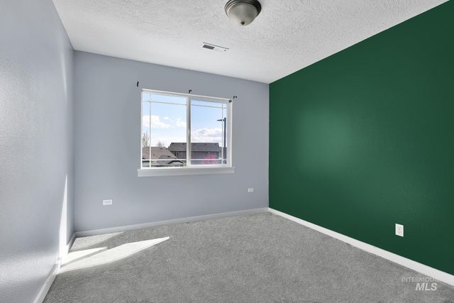 1935 S Sandcrest Way, Nampa, ID 83686