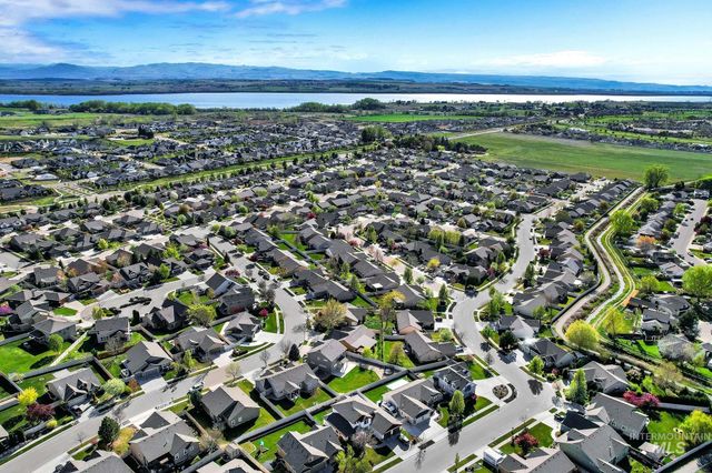 1935 S Sandcrest Way, Nampa, ID 83686