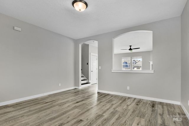 1935 S Sandcrest Way, Nampa, ID 83686