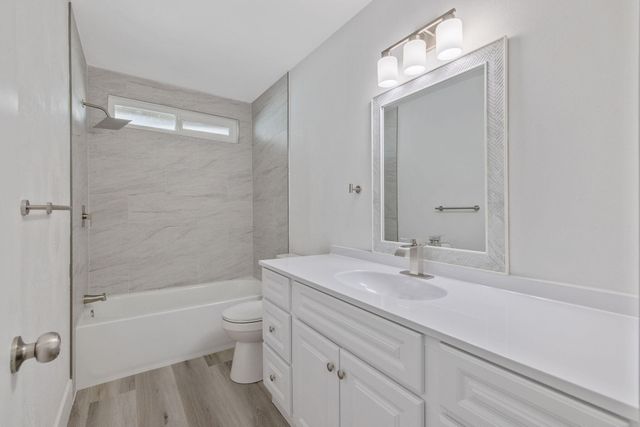 749 W Robin Drive, Visalia, CA 93291